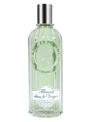 Jeanne en Provence Flanerie Dans la Verger