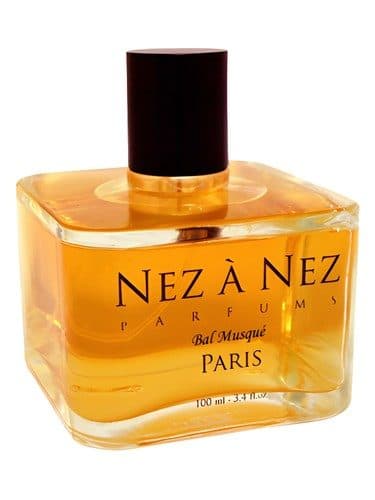 Nez a Nez Bal Musque