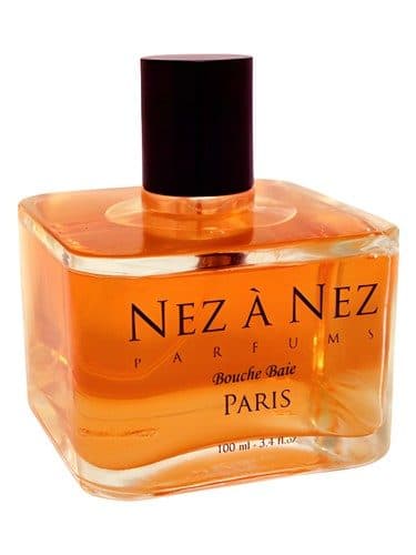 Nez a Nez Bouche Baie