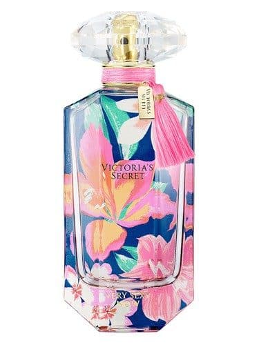 Victoria's Secret Very Sexy Now 2017